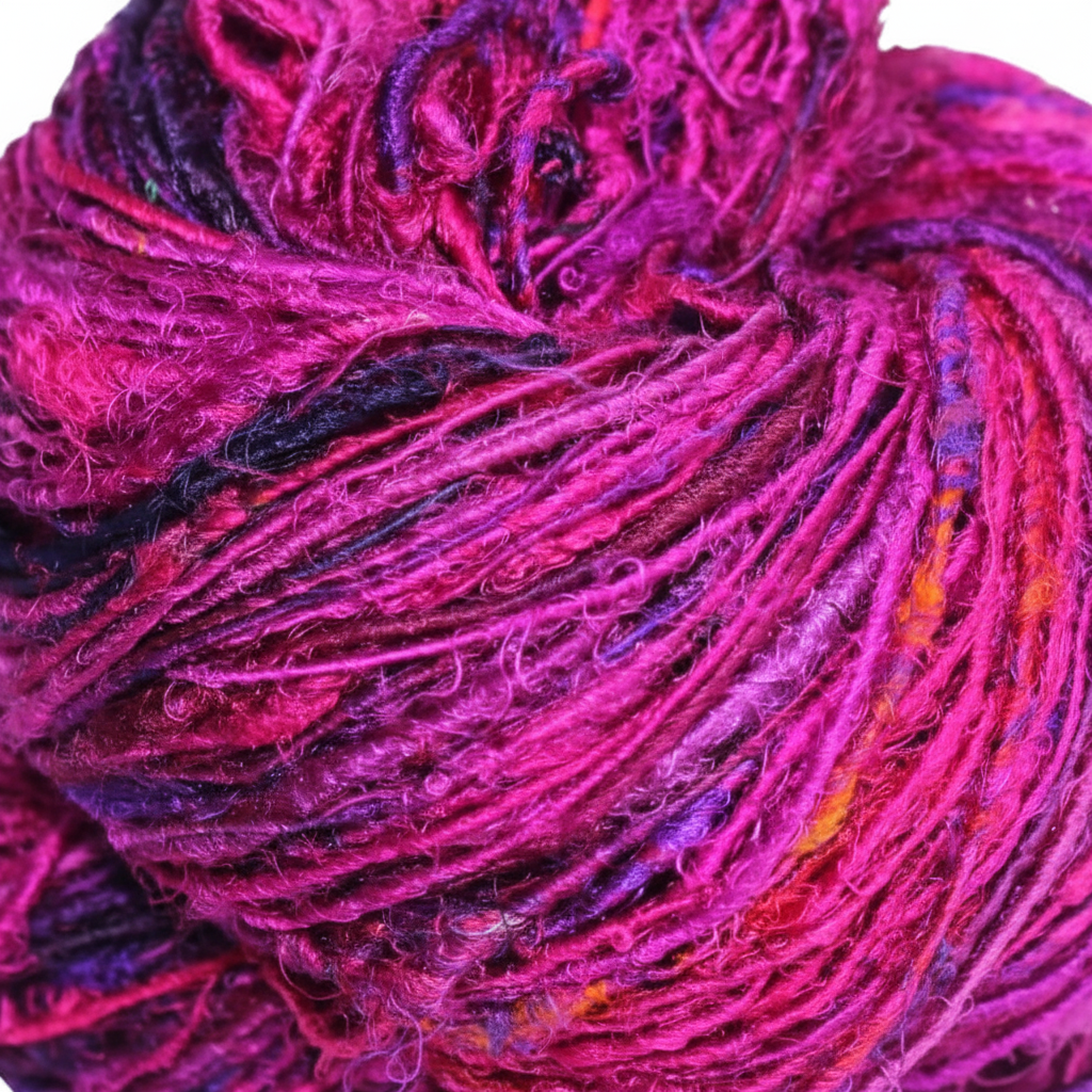 Closeup – Magenta Sari Silk Yarn Texture