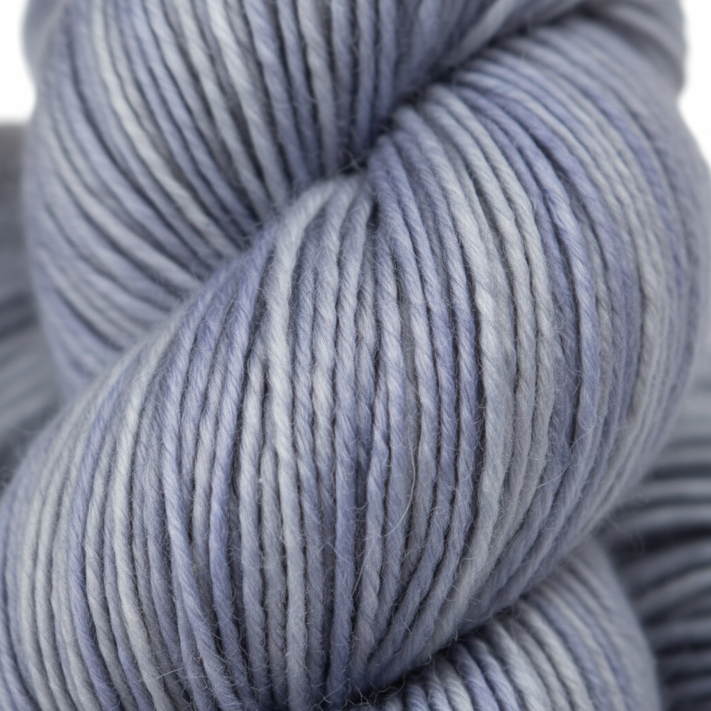 Closeup – Silver Grey Yarn
